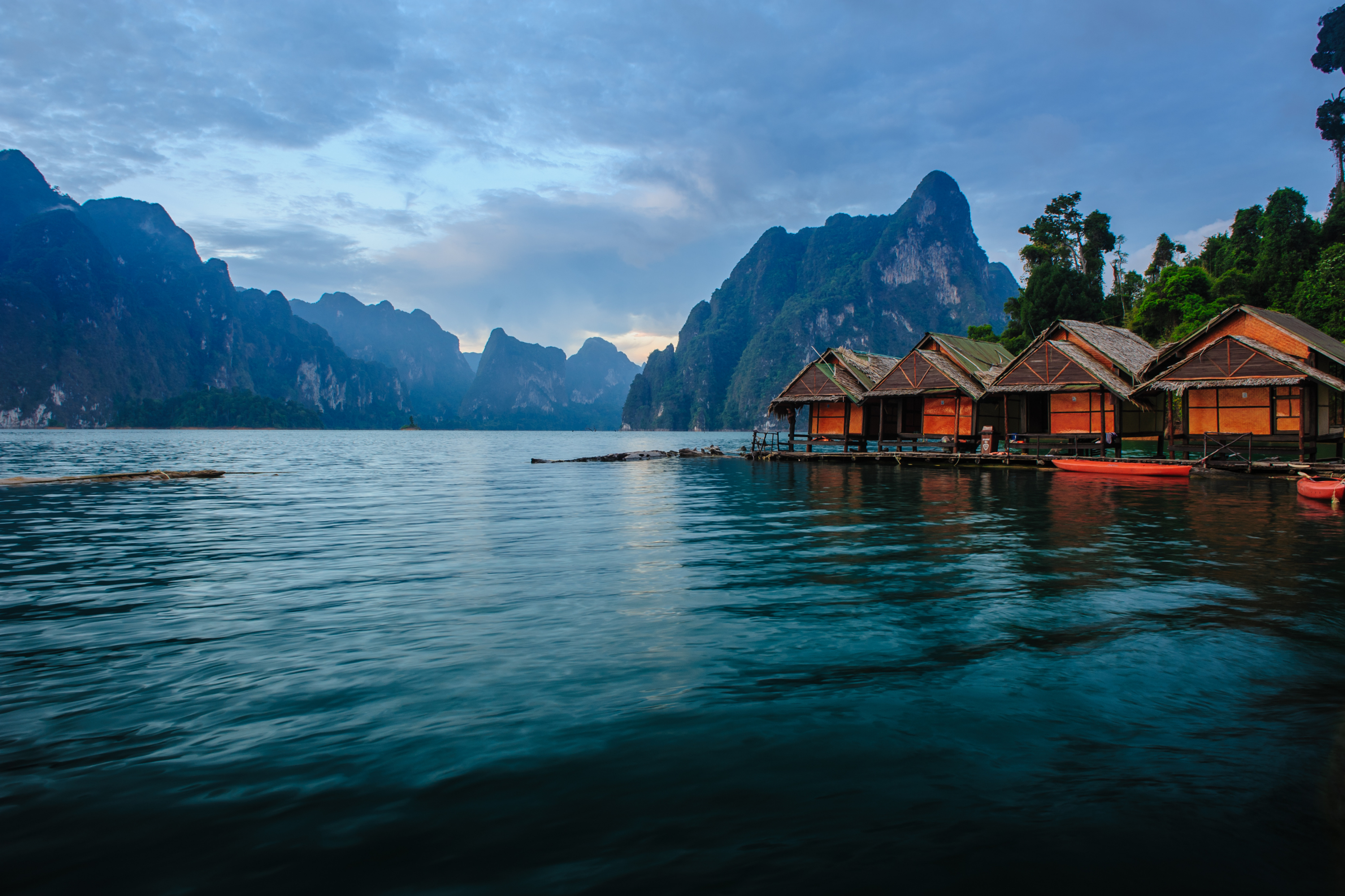 Floating Bungalows & Jungle Experience