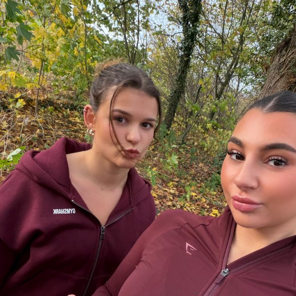 Amelia & Emily